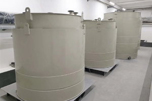 Double wall plastic tanks